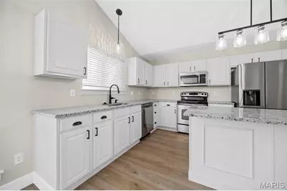 8050 Knights Crossing Drive, O'Fallon, MO 63368 - Photo 32