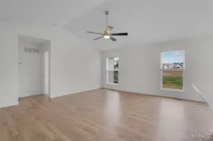 2347 Reiff Dr, Florissant, MO 63031 - Photo 8