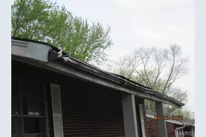 4096 Esseldale Drive, Saint Ann, MO 63074 - Photo 4