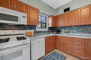 439 N Laclede Station Rd, Saint Louis, MO 63119 - Photo 14
