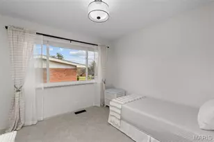 346 Norwood Cir, Ballwin, MO 63011 - Photo 20