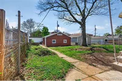 4252 Gertrude Avenue, Saint Louis, MO 63116 - Photo 46