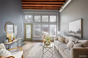 3217 Roger Pl, Saint Louis, MO 63116 - Photo 6