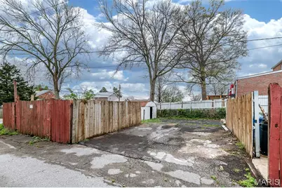 7710 Saint Albans Avenue, Saint Louis, MO 63117 - Photo 32