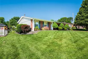 5032 Kempf Dr, Saint Louis, MO 63128 - Photo 2