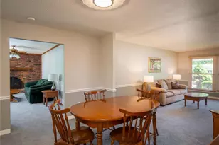 5032 Kempf Dr, Saint Louis, MO 63128 - Photo 8