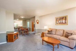 5032 Kempf Dr, Saint Louis, MO 63128 - Photo 6