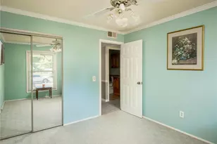 5032 Kempf Dr, Saint Louis, MO 63128 - Photo 14