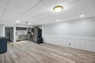 1944 Pepperrell Dr, Saint Louis, MO 63146 - Photo 38