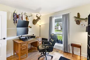 5354 Chatfield Dr, Saint Louis, MO 63129 - Photo 14