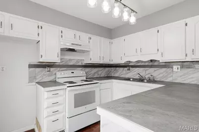 8795 Sieloff Drive, Saint Louis, MO 63042 - Photo 8