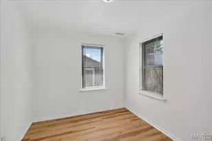 9604 Ridge Ave, Overland, MO 63114 - Photo 22