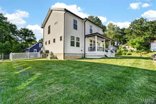 3203 Byron Pl, Saint Louis, MO 63143 - Photo 4