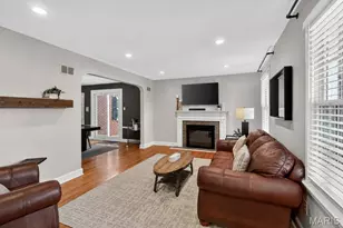 8502 Douglas Ct, Brentwood, MO 63144 - Photo 4