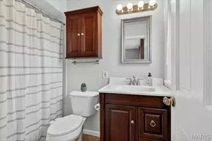 8502 Douglas Ct, Brentwood, MO 63144 - Photo 16