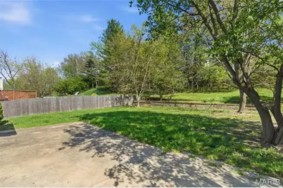 2466 Maple Crossing Drive, Ballwin, MO 63011 - Photo 32