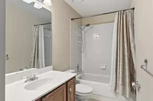 1823 York Ridge Ct, Chesterfield, MO 63017 - Photo 6