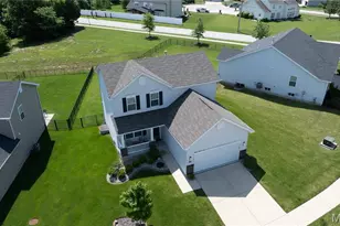 10 Hidden Bluffs Dr, Lake Saint Louis, MO 63367 - Photo 30
