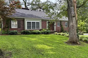 514 Carson Rd, Ferguson, MO 63135 - Photo 2