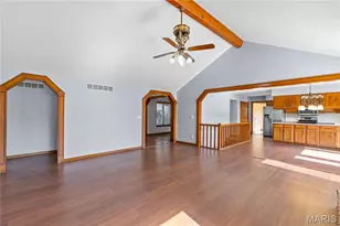 4 Scarsdale Manor Ct, Saint Charles, MO 63303 - Photo 6