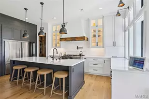 853 Elmtree Ln, Kirkwood, MO 63122 - Photo 14