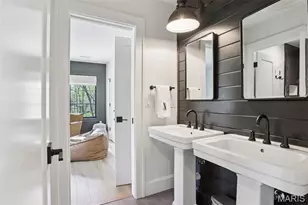 853 Elmtree Ln, Kirkwood, MO 63122 - Photo 28