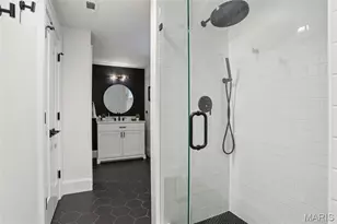 853 Elmtree Ln, Kirkwood, MO 63122 - Photo 46