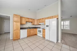 913 N First St, Shelbyville, MO 65565 - Photo 4