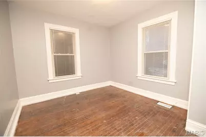 5712 Floy Avenue, Saint Louis, MO 63136 - Photo 10