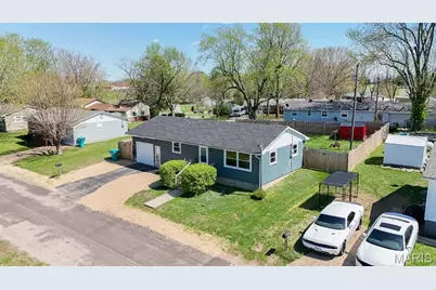 404 Colby Street, Bourbon, MO 65441 - Photo 1