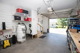 404 Colby St, Bourbon, MO 65441 - Photo 18