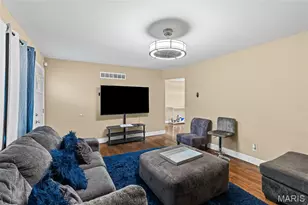 1198 Soria St, Saint Louis, MO 63138 - Photo 6