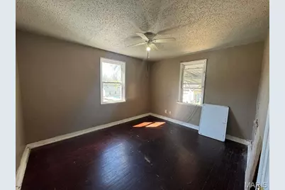 15 N Harvey Avenue, Saint Louis, MO 63135 - Photo 6