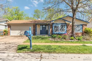 5728 Hidden Stone Dr, Oakville, MO 63129 - Photo 2