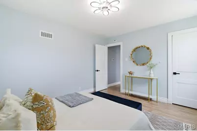 8824 Lawn Avenue, Brentwood, MO 63144 - Photo 18