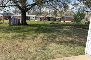 3219 Milissa Ln, Saint Louis, MO 63125 - Photo 2