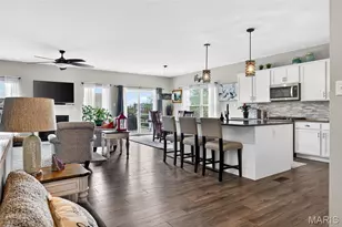 527 Columbia Downs, Lake Saint Louis, MO 63367 - Photo 6