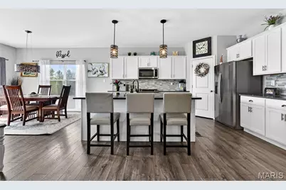 527 Columbia Downs, Lake Saint Louis, MO 63367 - Photo 8