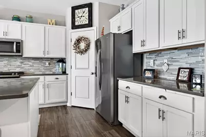 527 Columbia Downs, Lake Saint Louis, MO 63367 - Photo 12