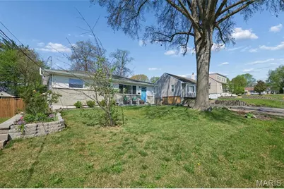 7915 Elton Street, Saint Louis, MO 63123 - Photo 2