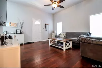 4237 Wyoming Street, Saint Louis, MO 63116 - Photo 2