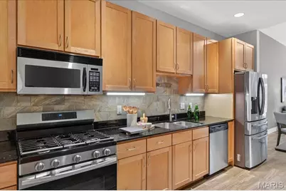 6340 Clayton Road #107, Richmond Heights, MO 63117 - Photo 4