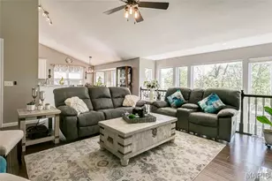 25 Aspen Ridge Ct, Saint Peters, MO 63376 - Photo 8