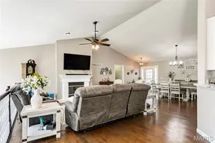 25 Aspen Ridge Ct, Saint Peters, MO 63376 - Photo 10