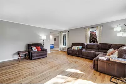 1869 Walnutway Drive, Saint Louis, MO 63146 - Photo 12