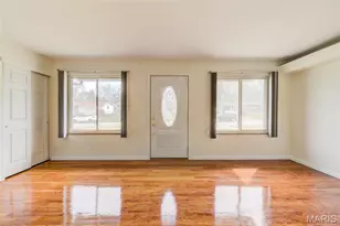 10127 Monarch Dr, Riverview, MO 63136 - Photo 2