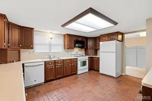 12268 Spring Pl Ct, Maryland Heights, MO 63043 - Photo 14