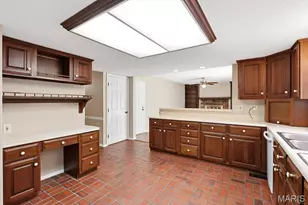 12268 Spring Pl Ct, Maryland Heights, MO 63043 - Photo 16