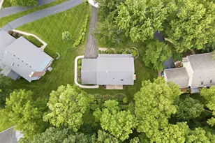 301 Claymont Cove Ct, Ballwin, MO 63011 - Photo 50