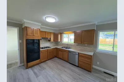 625 Paul Avenue, Florissant, MO 63031 - Photo 6